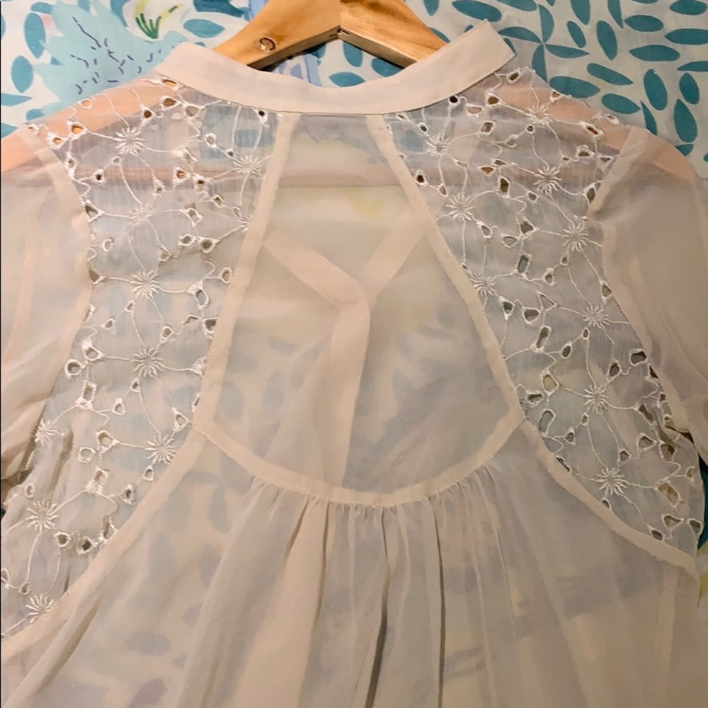 Doe and Rae Blouse - Picture 5 of 7